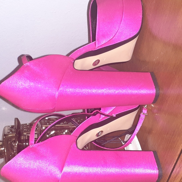 ZARA hot pink platforms - Picture 4 of 4